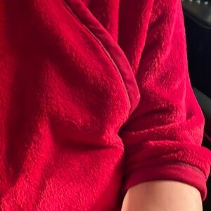 Fleece red wrap blanket